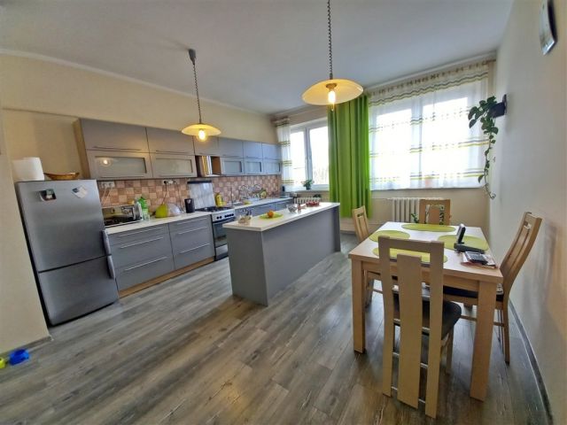 dom szeregowy, 12 pokoi Orłowice. Zdjęcie 1
