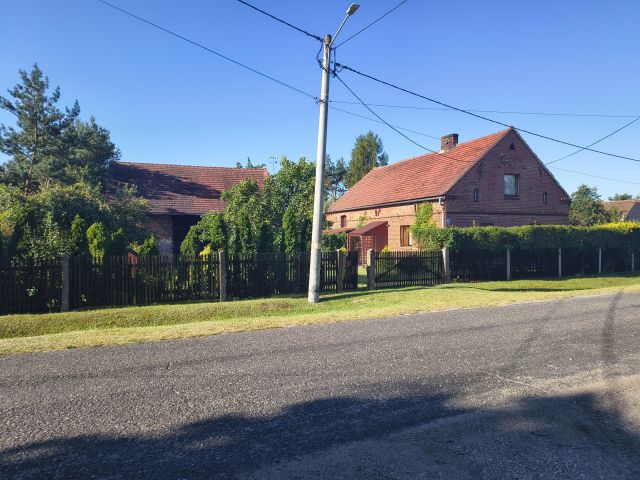 dom wolnostojący, 4 pokoje Wąsice, ul. Główna. Zdjęcie 1