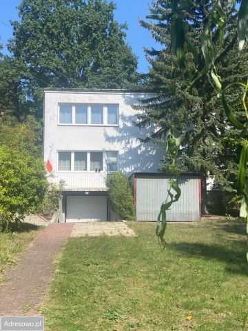 dom wolnostojący, 6 pokoi Piaseczno Zalesie Dolne, ul. Redutowa. Zdjęcie 1