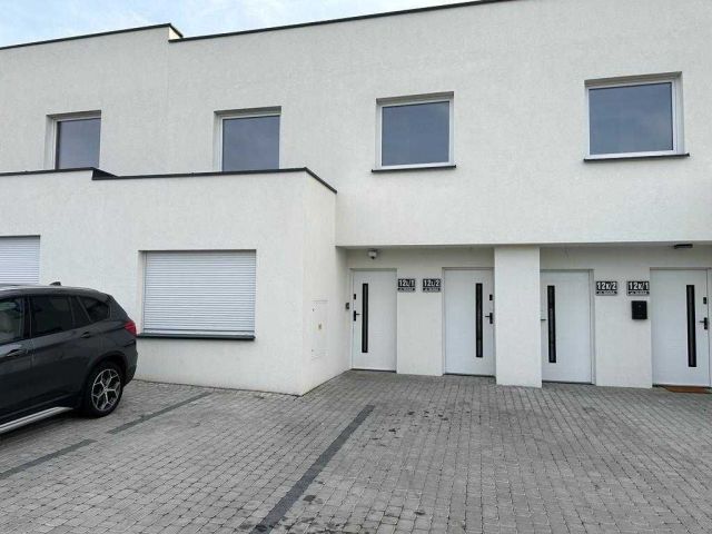 Mieszkanie 3-pokojowe Ostrów Wielkopolski, ul. Długa. Zdjęcie 1