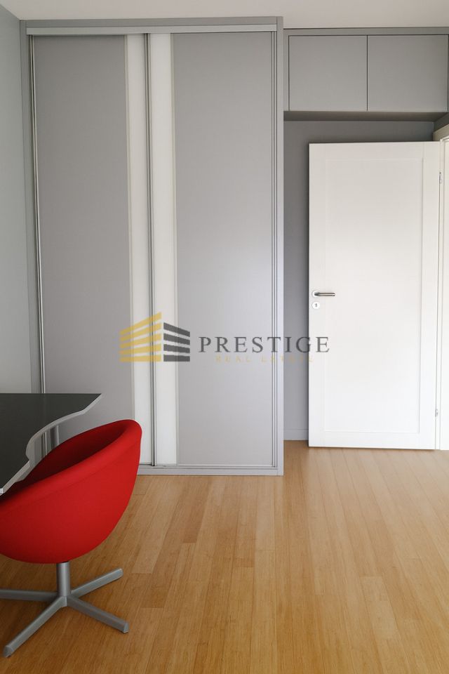 Mieszkanie 3-pokojowe Warszawa Śródmieście, ul. Stawki. Zdjęcie 9