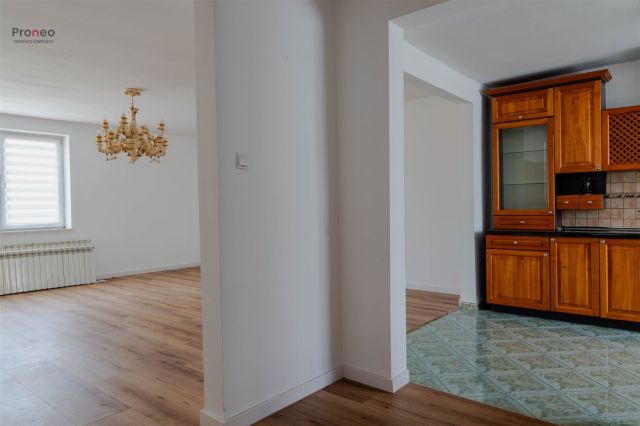 dom wolnostojący, 3 pokoje Stare Miasto. Zdjęcie 7