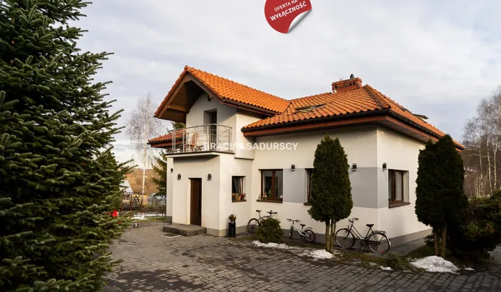 dom wolnostojący, 7 pokoi Myślenice