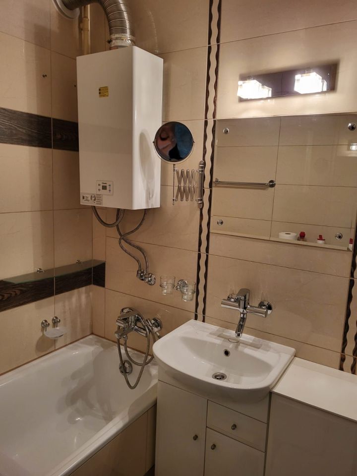 Mieszkanie 3-pokojowe Krosno, ul. Naftowa. Zdjęcie 3