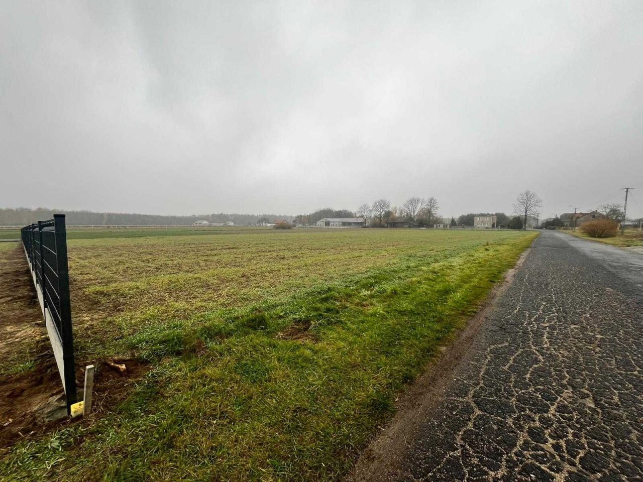 Działka budowlana Brzeziny