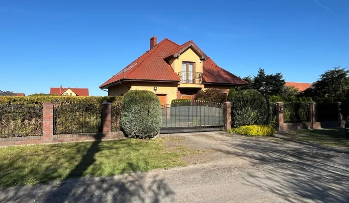 dom wolnostojący, 5 pokoi Lubin, ul. Małomicka