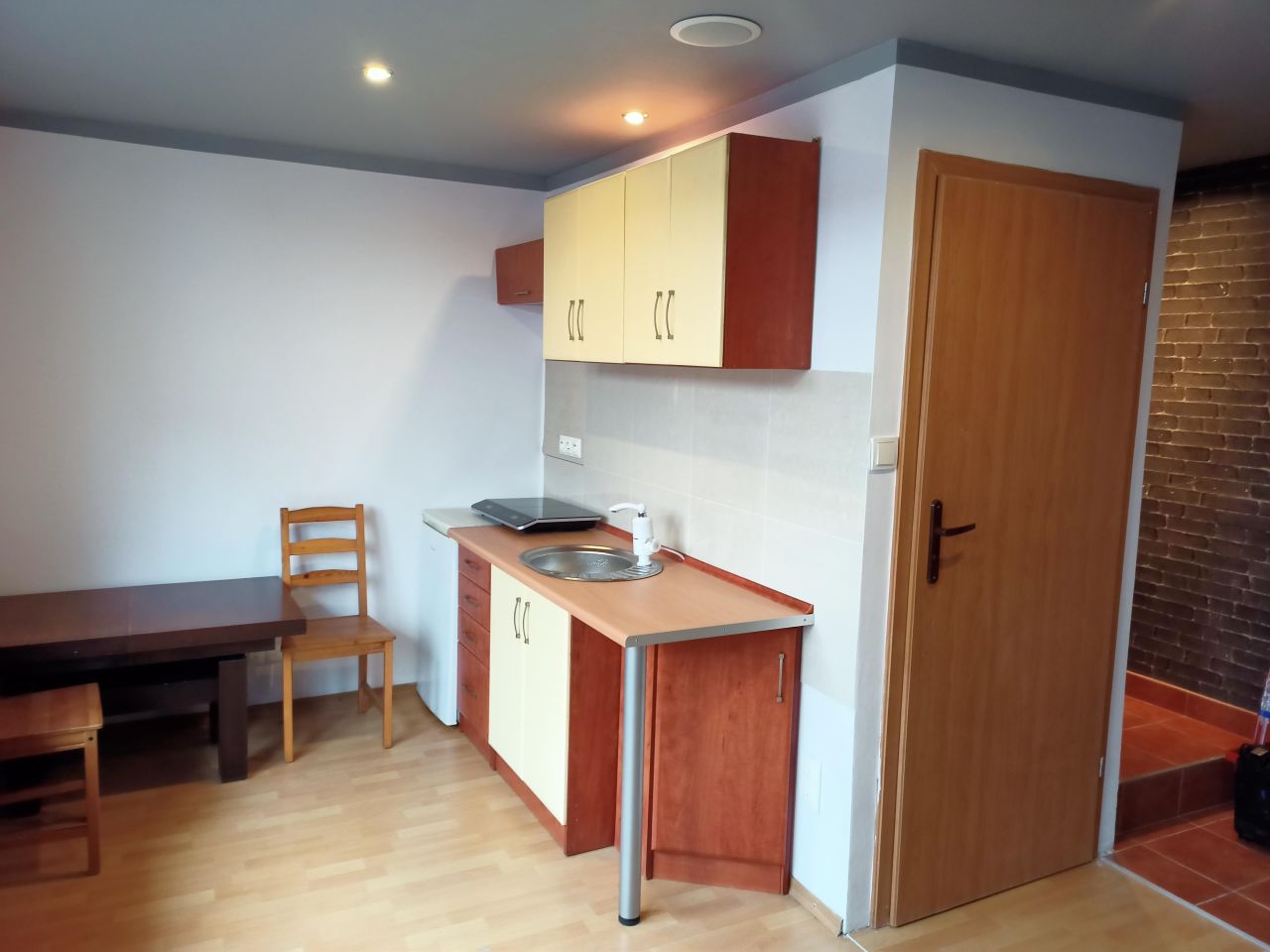 Mieszkanie 1-pokojowe Częstochowa Centrum, ul. Wały Dwernickiego. Zdjęcie 2