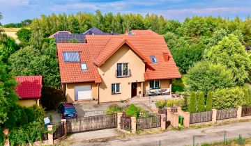 dom wolnostojący, 7 pokoi Łuszczów Pierwszy, Łuszczów Pierwszy