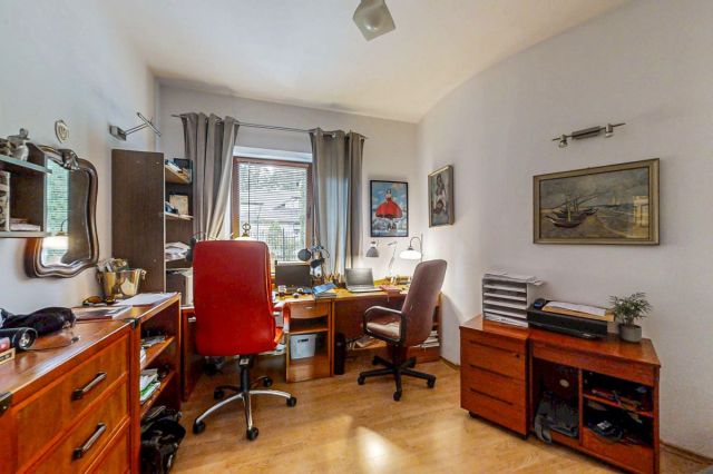 dom wolnostojący, 11 pokoi Łódź, ul. Szarotki. Zdjęcie 5