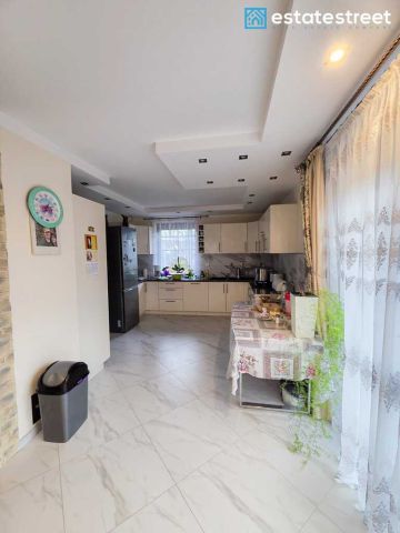 dom wolnostojący, 5 pokoi Bereżnica Wyżna. Zdjęcie 11