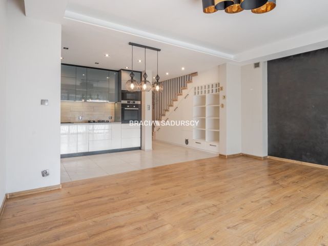 bliźniak, 5 pokoi Skawina, ul. mjr Jana Żychonia. Zdjęcie 17