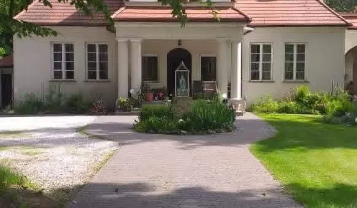 Biuro Piaseczno Zalesie Dolne, ul. Modrzewiowa