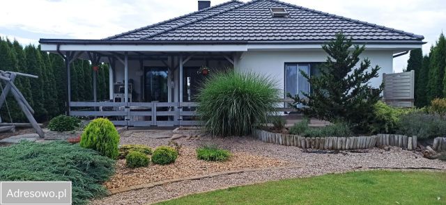 dom wolnostojący, 4 pokoje Turek, ul. Leśna. Zdjęcie 1