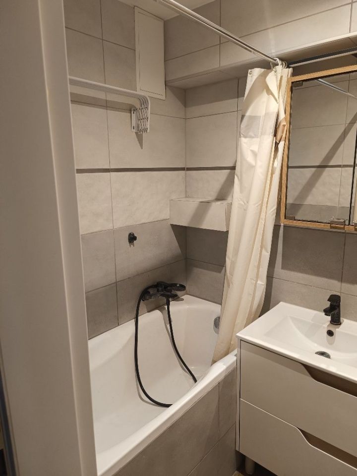 Mieszkanie 2-pokojowe Kraków Bieńczyce, os. Albertyńskie. Zdjęcie 3