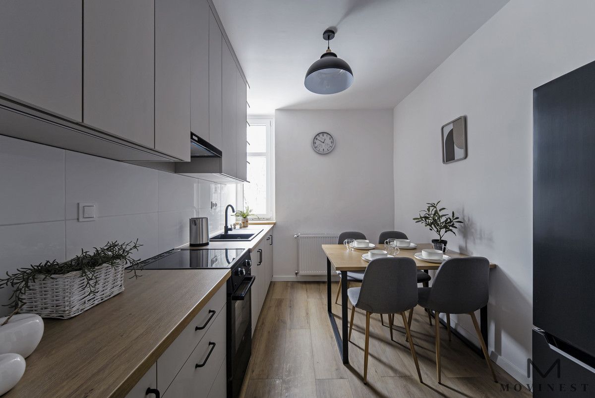 Mieszkanie 4-pokojowe Poznań Łazarz, pl. Stanisława Wyspiańskiego. Zdjęcie 2