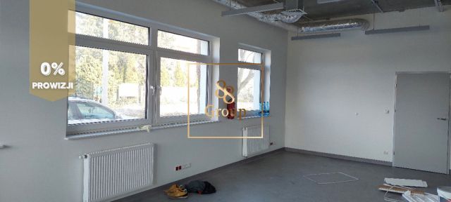 Hala/magazyn Piotrkówek Mały. Zdjęcie 9