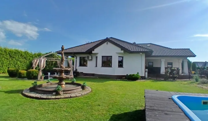 dom wolnostojący, 6 pokoi Manowo