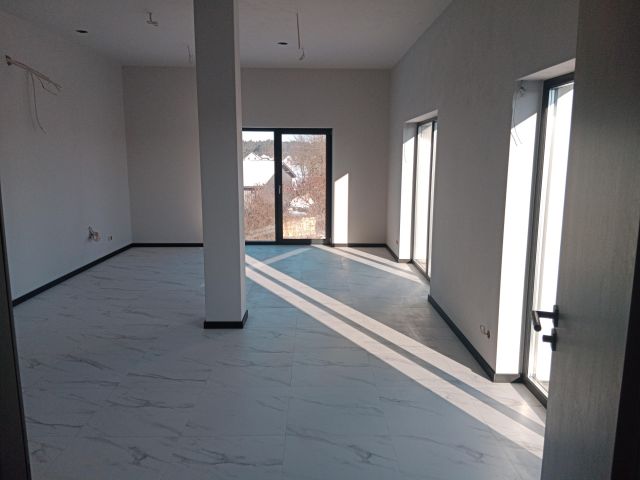 Lokal Niegów, ul. Handlowa. Zdjęcie 1