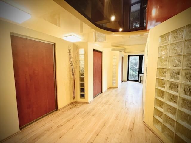 Lokal Żywiec Wyszymieście, ul. Komorowskich. Zdjęcie 1