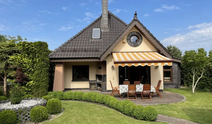 dom wolnostojący, 5 pokoi Nadole, ul. Bukowa