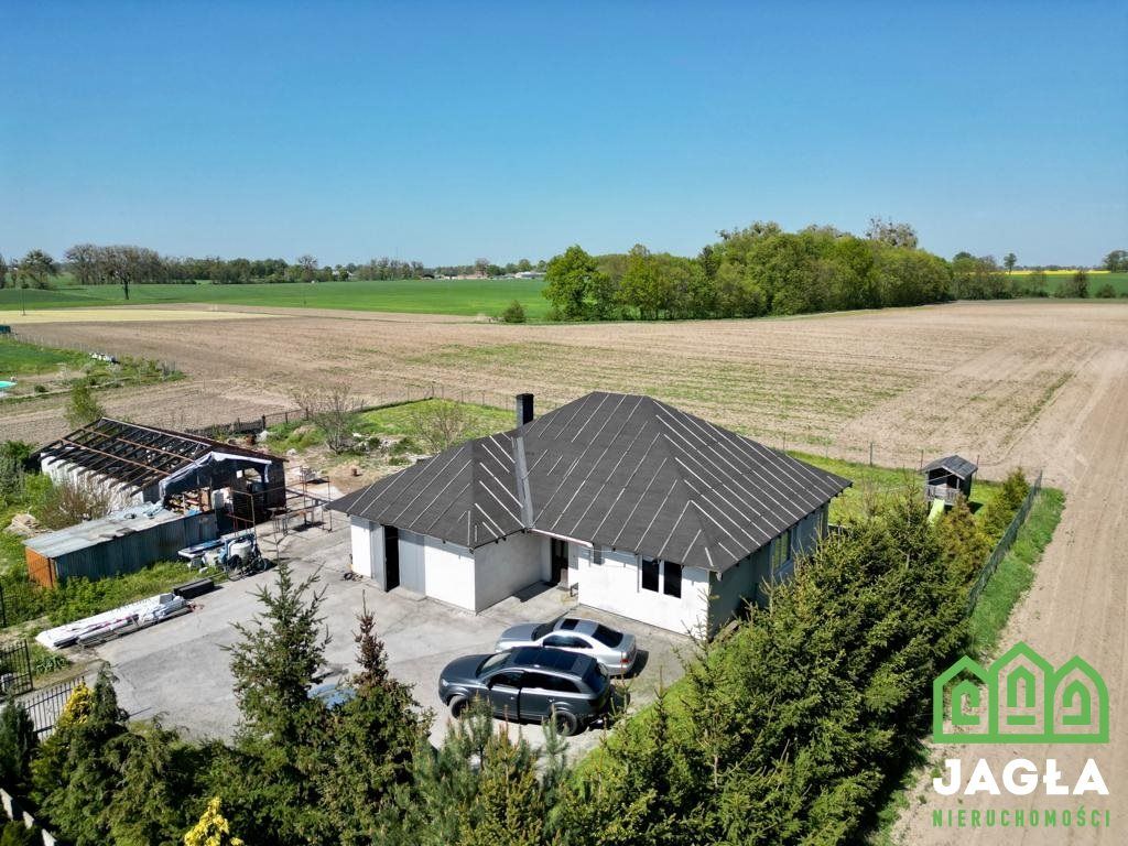 dom wolnostojący, 4 pokoje Kotomierz, ul. Długa