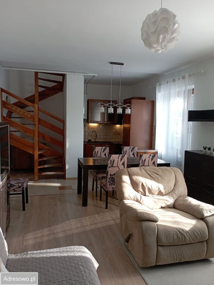 dom wolnostojący, 3 pokoje Dziekanów Leśny, ul. Pogodna. Zdjęcie 2