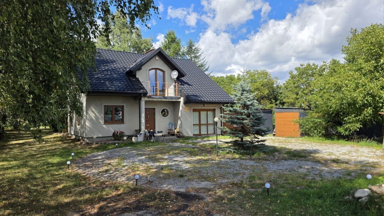 dom wolnostojący, 4 pokoje Wierzbica, ul. Partyzantów. Zdjęcie 2