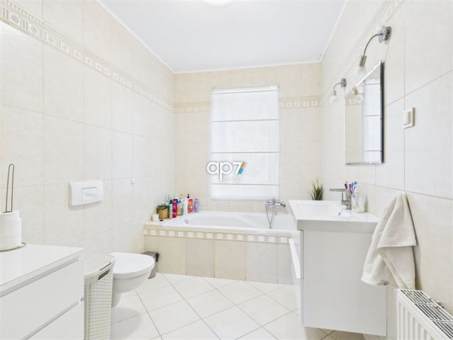 dom wolnostojący, 6 pokoi Karniowice. Zdjęcie 7