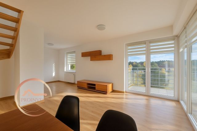 Mieszkanie 5-pokojowe Zielonka. Zdjęcie 3