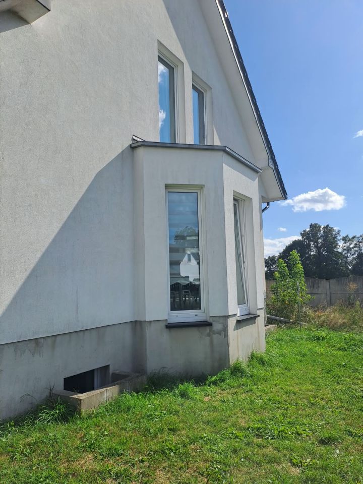 dom wolnostojący, 5 pokoi Obrowiec, ul. 3 Maja. Zdjęcie 2