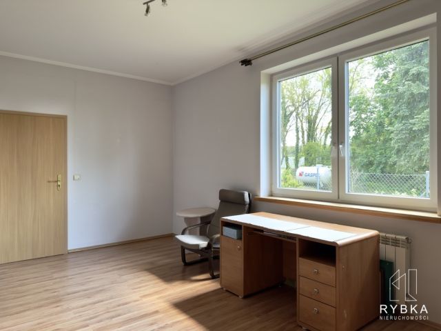 dom wolnostojący, 8 pokoi Starkowiec Piątkowski. Zdjęcie 11