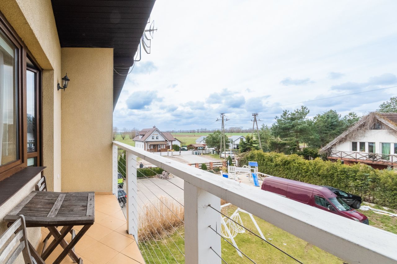 dom wolnostojący, 8 pokoi Stegna, ul. Sportowa. Zdjęcie 16