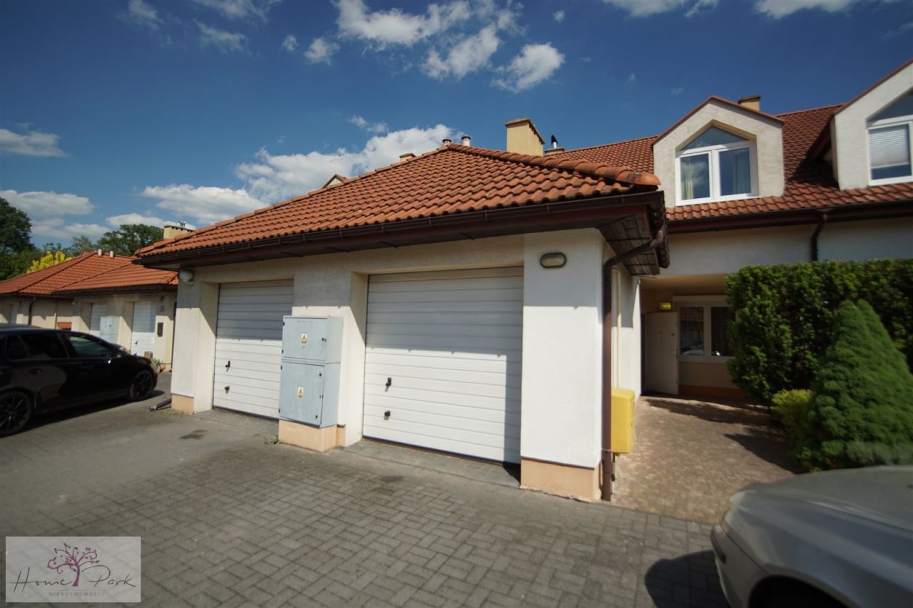 dom szeregowy, 4 pokoje Łódź Polesie, ul. Podchorążych. Zdjęcie 1