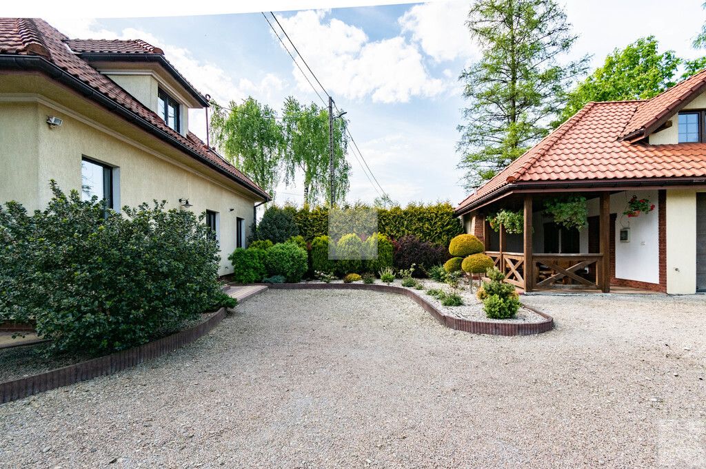 dom wolnostojący, 7 pokoi Lesko, ul. Kościuszki. Zdjęcie 22