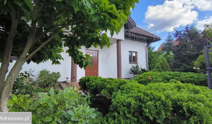 dom wolnostojący, 5 pokoi Łajski, ul. Modrzewiowa