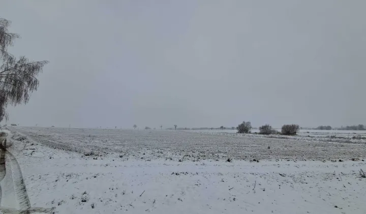 Działka inwestycyjna Nowa Wieś Książęca