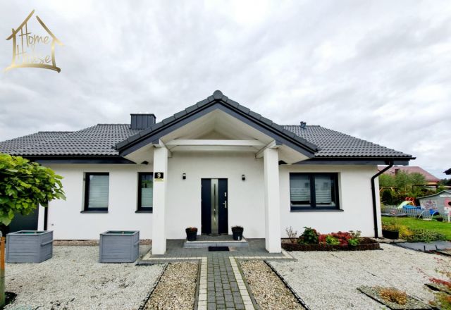 dom wolnostojący, 4 pokoje Głobino, ul. Różana. Zdjęcie 1