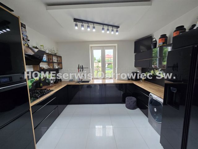 kamienica Ostrowiec Świętokrzyski Centrum, ul. Sławomira Czerwińskiego. Zdjęcie 6