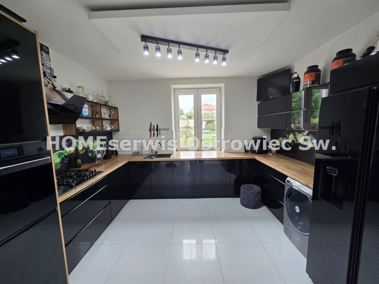 kamienica Ostrowiec Świętokrzyski Centrum, ul. Sławomira Czerwińskiego. Zdjęcie 6