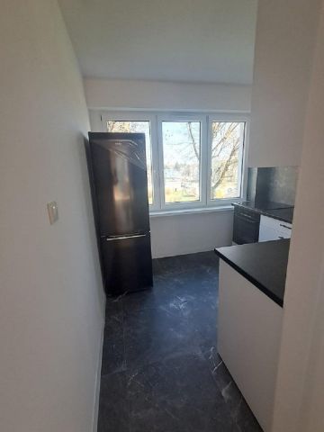 Mieszkanie 3-pokojowe Kalisz, ul. Marii Konopnickiej. Zdjęcie 1