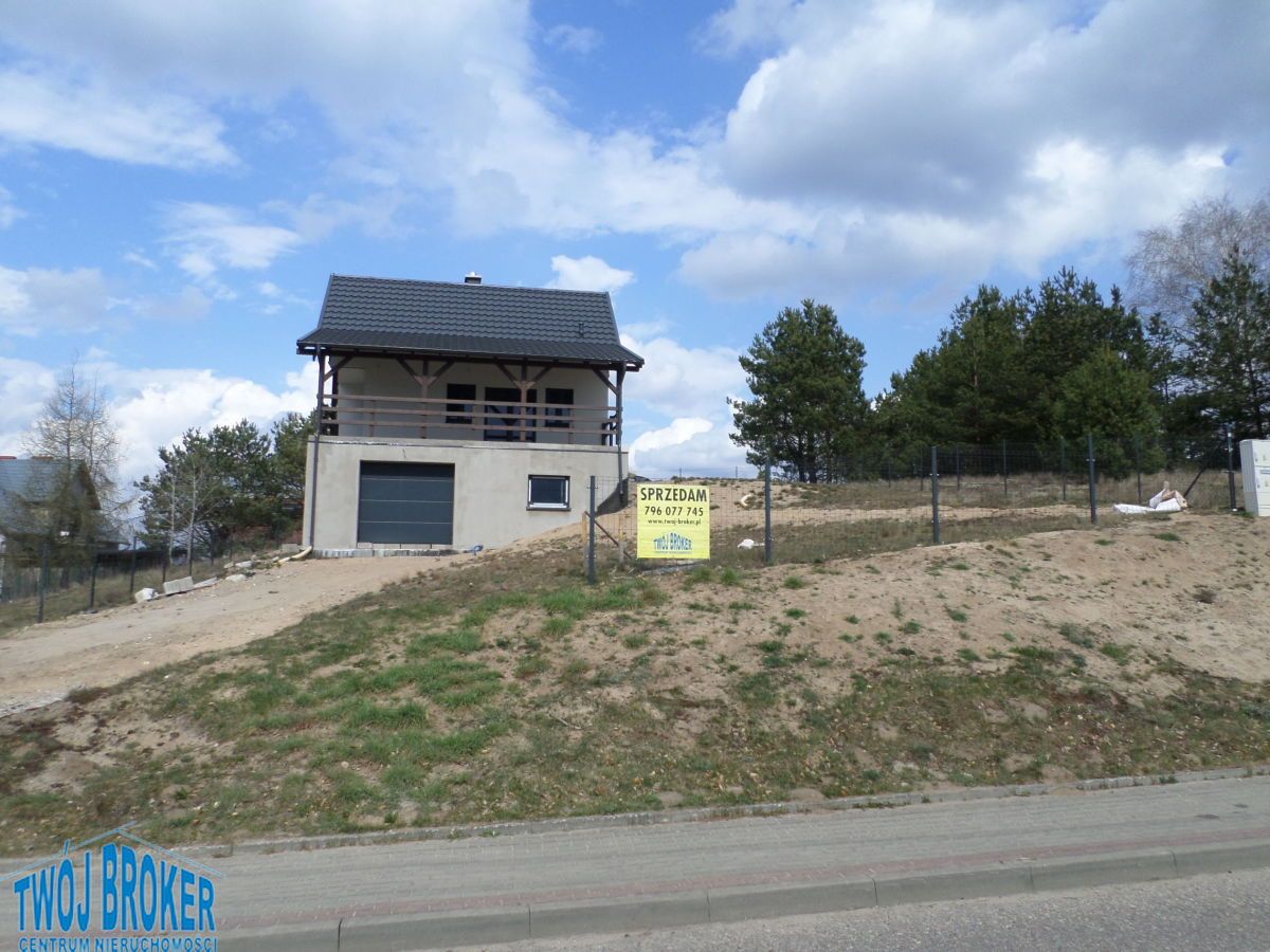 dom wolnostojący, 4 pokoje Sominy. Zdjęcie 1