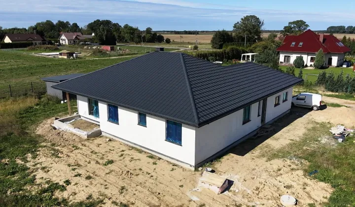 dom wolnostojący, 4 pokoje Strzeżenice