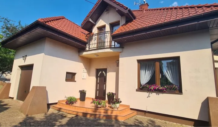 dom wolnostojący, 5 pokoi Łomianki Łomianki Górne