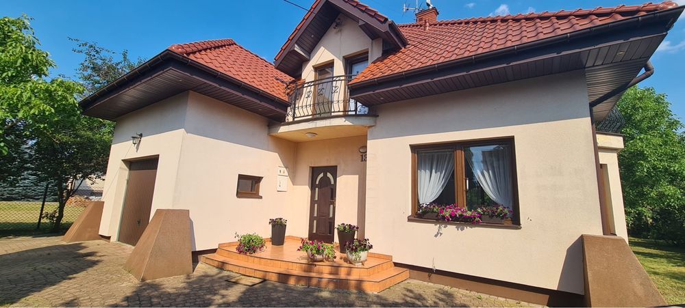dom wolnostojący, 5 pokoi Łomianki Łomianki Górne. Zdjęcie 1