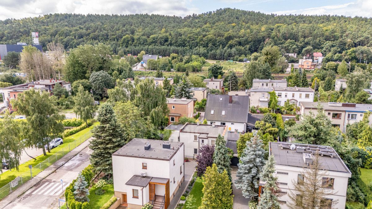 dom wolnostojący, 5 pokoi Rumia. Zdjęcie 3