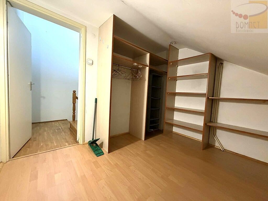 dom szeregowy, 7 pokoi Brwinów. Zdjęcie 18