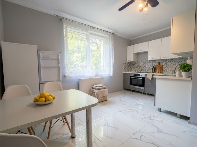 Mieszkanie 3-pokojowe Kraków Mistrzejowice, os. Złotej Jesieni. Zdjęcie 4