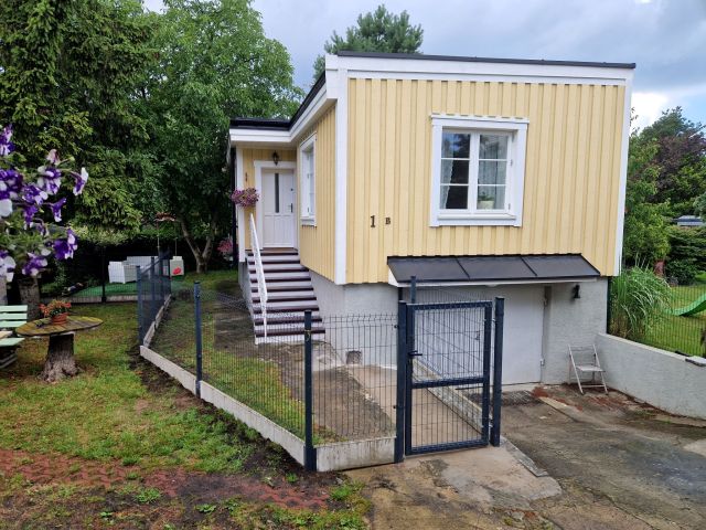 dom wolnostojący, 2 pokoje Rumia Lotnisko. Zdjęcie 1