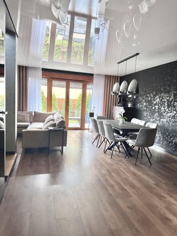 dom szeregowy, 4 pokoje Wrocław, al. Dębowa. Zdjęcie 9