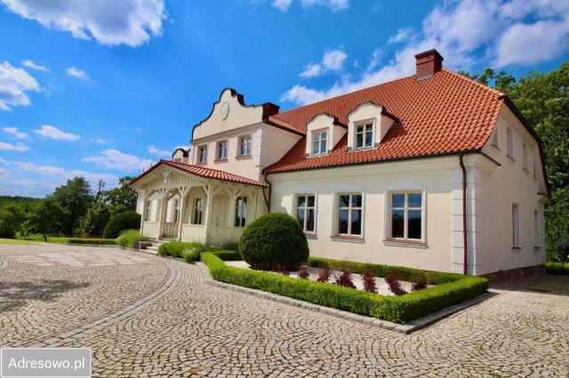 dworek Olsztyn. Zdjęcie 1